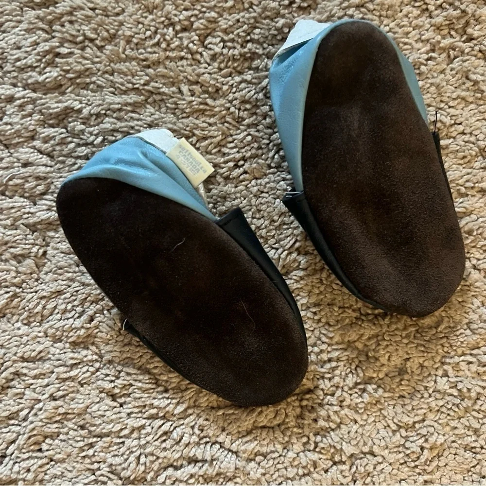 Soft Souls Kids Leather Dog Moccasin Style Shoes Size 4-5 Years